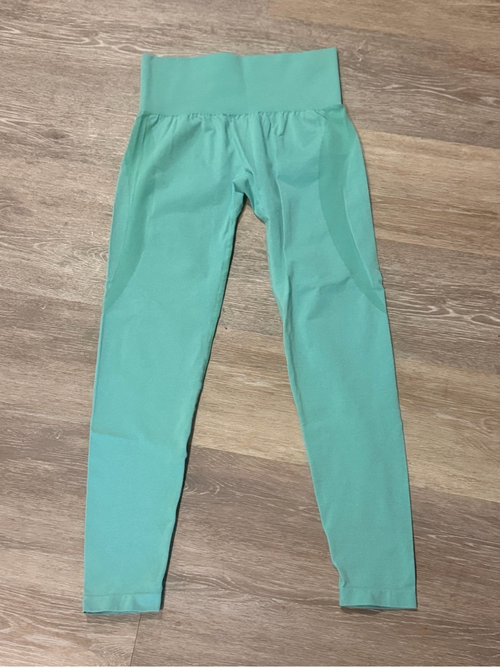 NVGTN Mint Green High-Waisted Leggings
